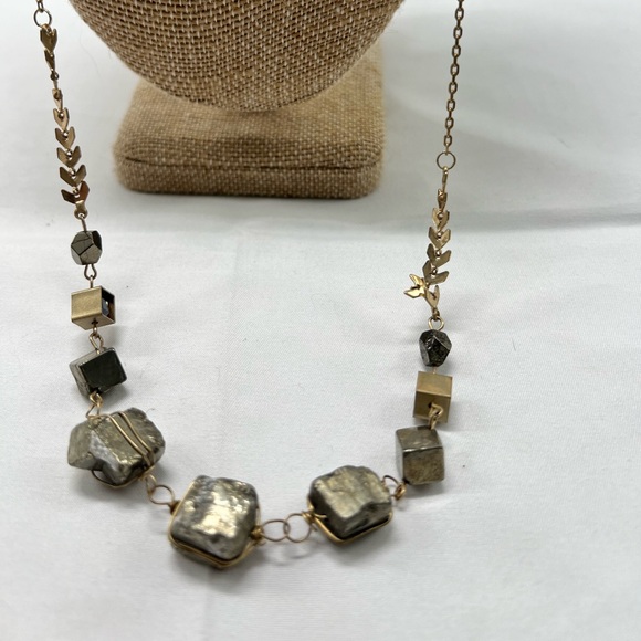 Pyrite necklace - Picture 3 of 4